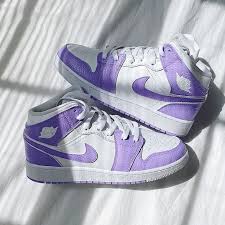 womens-purple-jordan-shoes